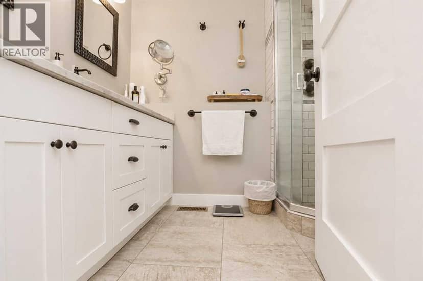 29 Boyd Lakeshore — photo 13 of 34