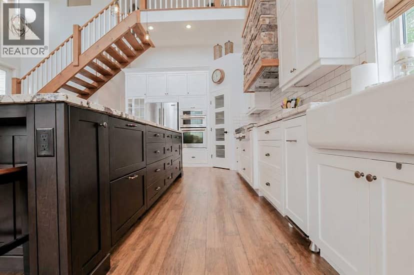 29 Boyd Lakeshore — photo 18 of 34