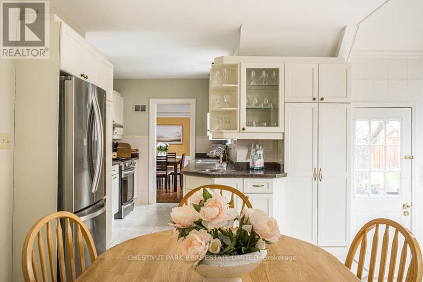 5170 King Street — photo 19 of 40