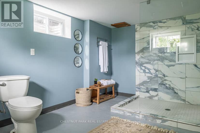 5170 King Street — photo 38 of 40