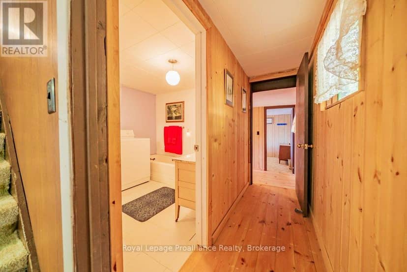 103 North Mazinaw Road — photo 16 of 40