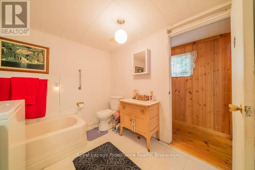 103 North Mazinaw Road — photo 22 of 40