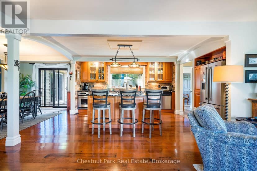 72 Campbell Street — photo 14 of 40