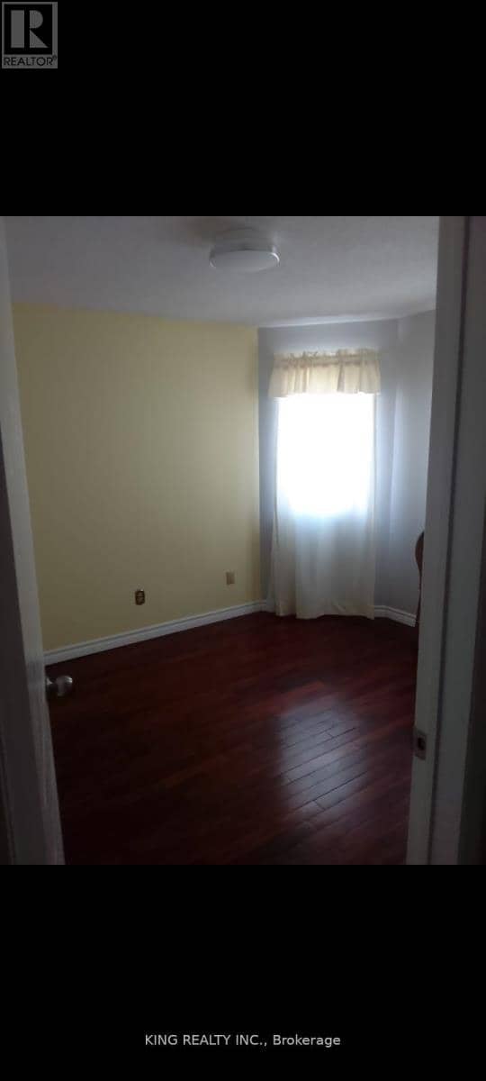 139 Livingstone Street — photo 16 of 19