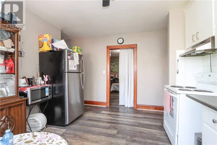 257 Oak Street — photo 11 of 40