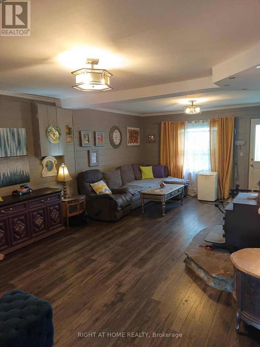 2323 Lakeshore Drive — photo 13 of 19