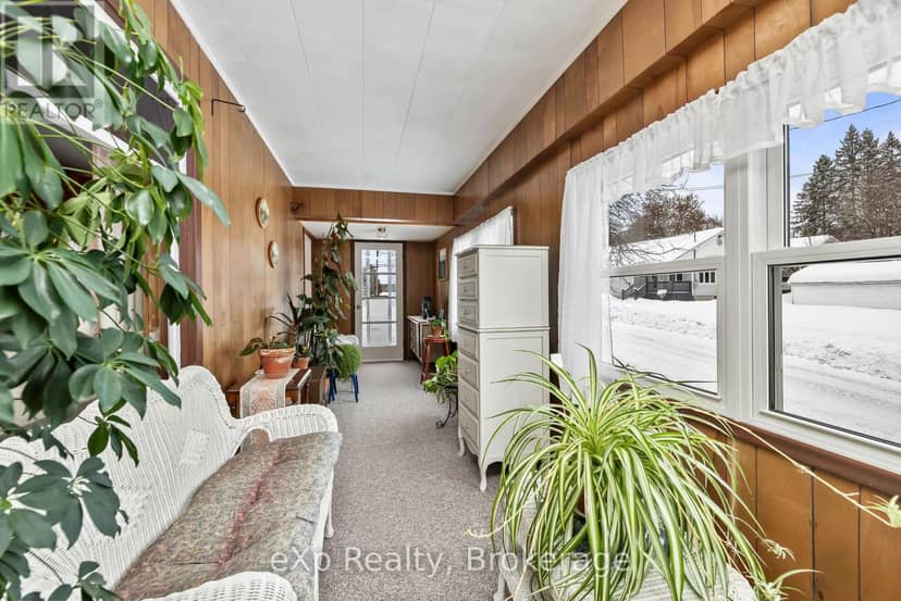 2 Henry Street — photo 13 of 40