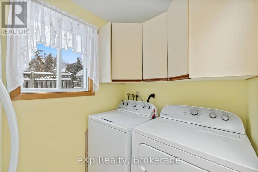 2 Henry Street — photo 7 of 40
