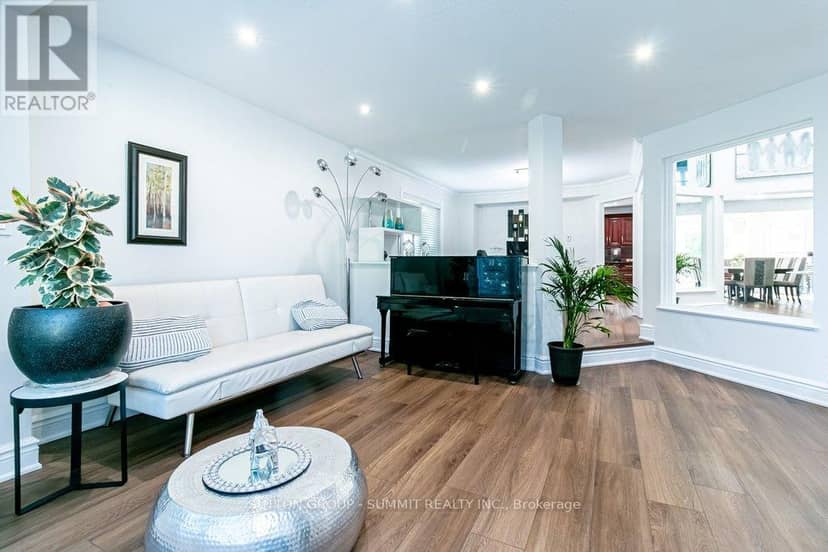 3739 St. Laurent Court — photo 6 of 40