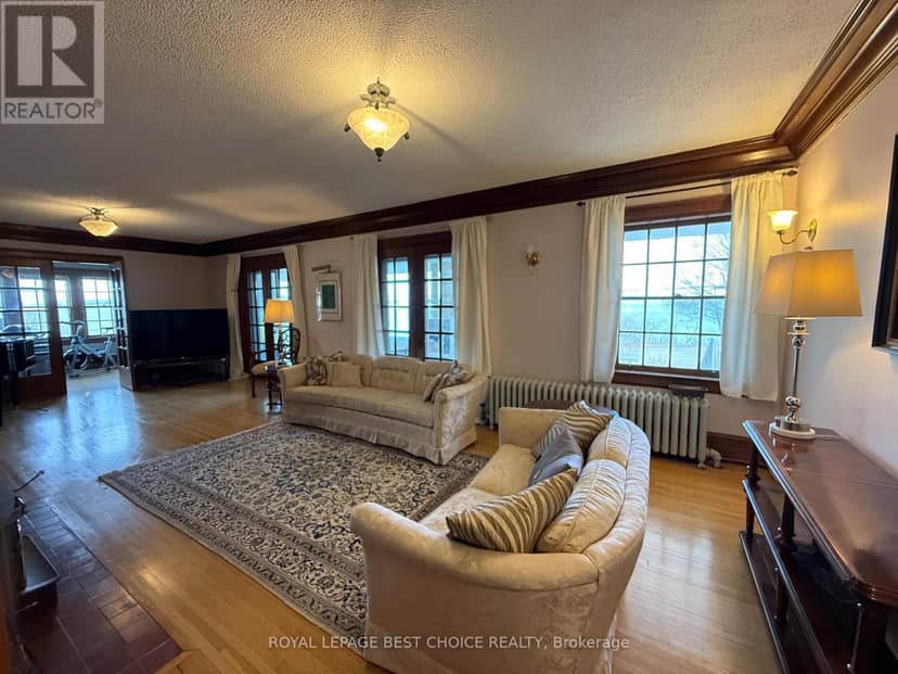 646 Lakeshore Road S — photo 21 of 40