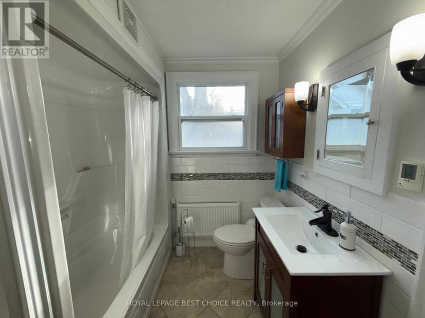 646 Lakeshore Road S — photo 39 of 40