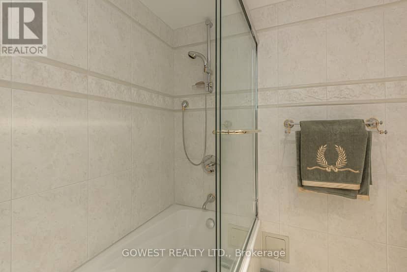 1103 - 1240 Marlborough Court — photo 23 of 31