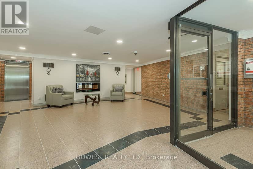 1103 - 1240 Marlborough Court — photo 3 of 31