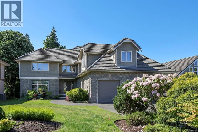 3331 Royal Vista Way, Courtenay