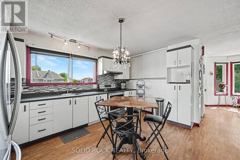 530 Mario Street — photo 8 of 19