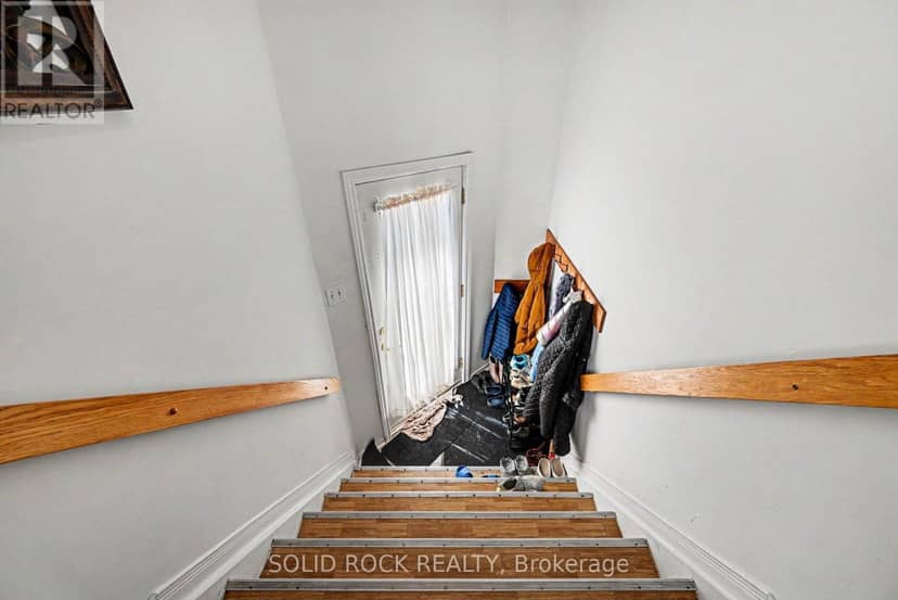 532 Mario Street — photo 3 of 19