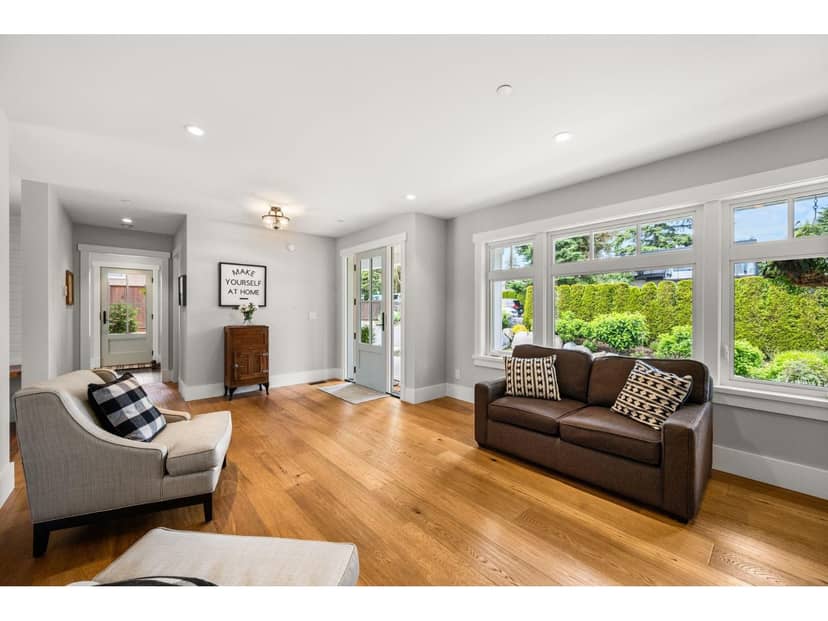 15682 THRIFT AVENUE, White Rock, photo 5
