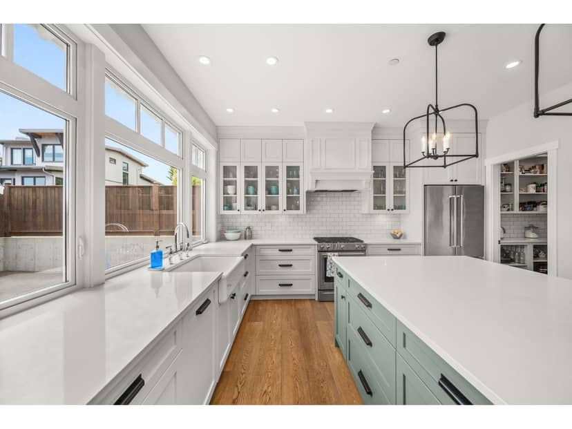 15682 THRIFT AVENUE, White Rock, photo 8