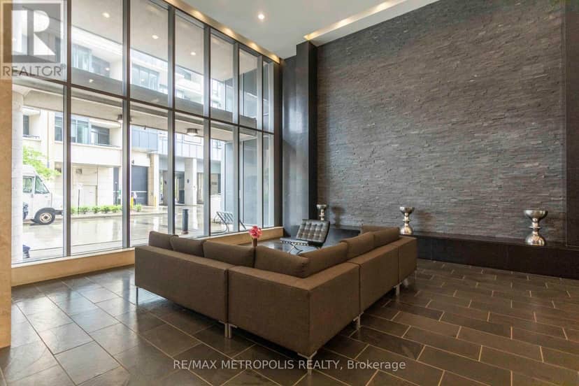 507 - 55 East Liberty Street — photo 14 of 16