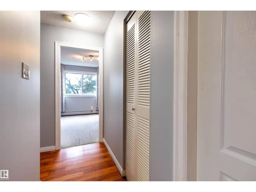 #202 10740 105 ST NW, Edmonton, photo 6