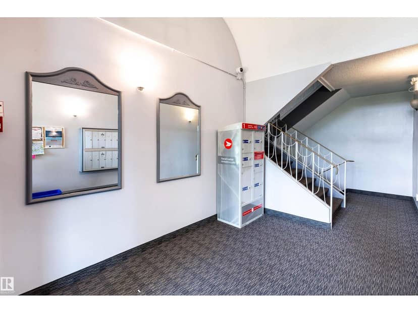 #202 10740 105 ST NW, Edmonton, photo 2