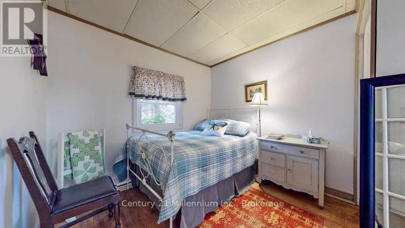 19 Hastings Avenue — photo 21 of 32