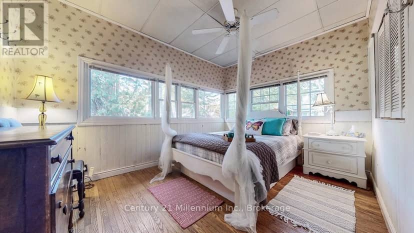 19 Hastings Avenue — photo 19 of 32