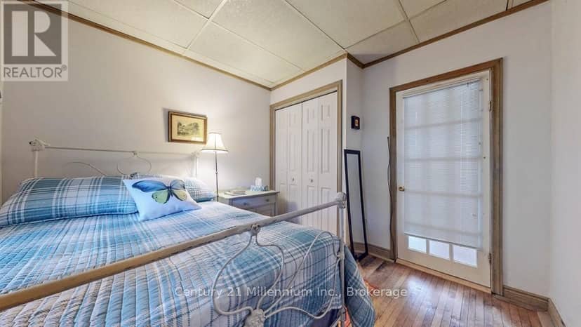 19 Hastings Avenue — photo 23 of 32