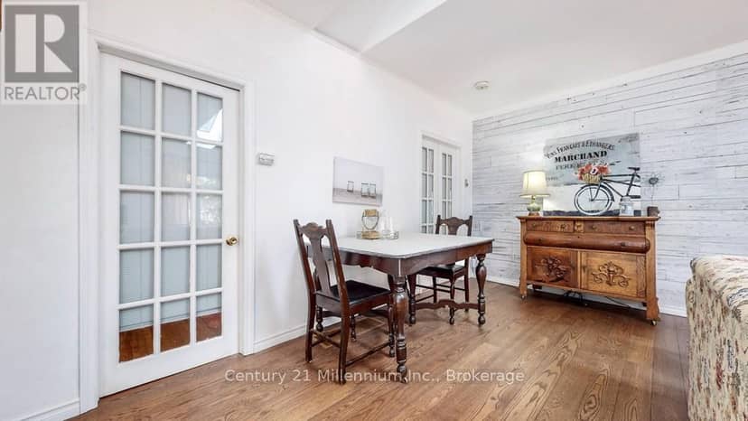 19 Hastings Avenue — photo 17 of 32