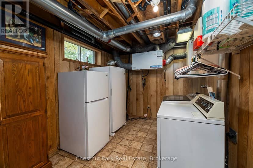 64 Maple Golf Crescent — photo 33 of 40