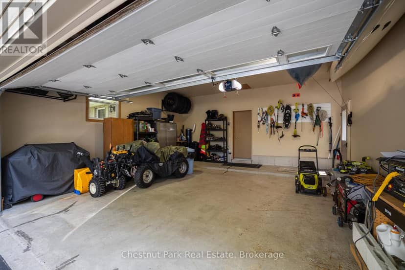 64 Maple Golf Crescent — photo 36 of 40