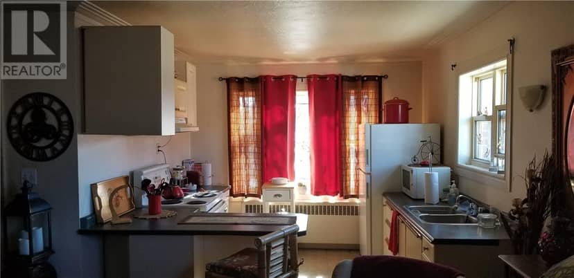 260 King Street — photo 7 of 12