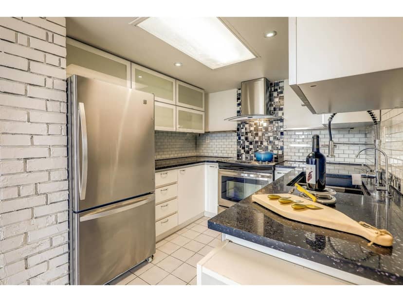808 10082 148 STREET, Surrey