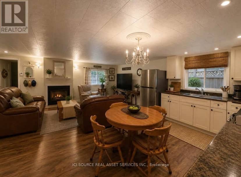 126 Pinecrest Avenue — photo 12 of 40