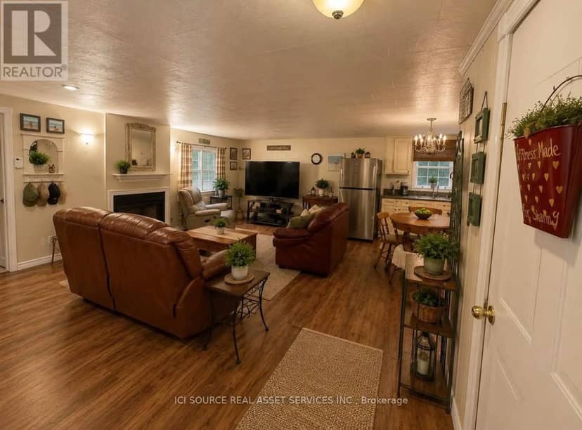 126 Pinecrest Avenue — photo 13 of 40