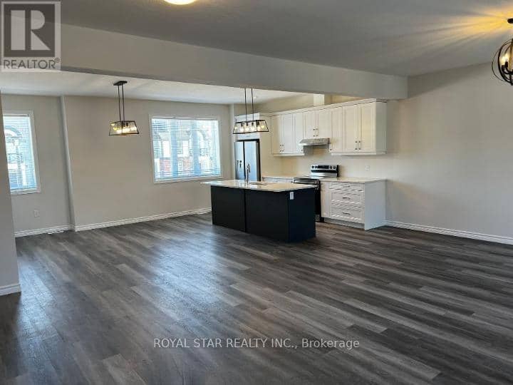32 - 2529 Meadowlands Way — photo 7 of 16