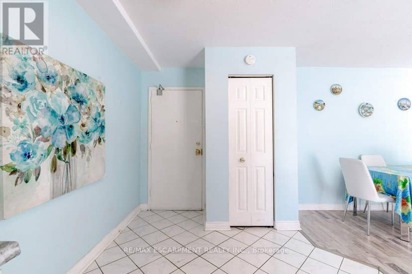17 - 2373 King Street E — photo 5 of 12