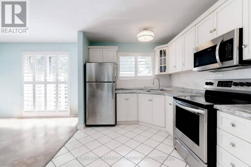 17 - 2373 King Street E — photo 8 of 12
