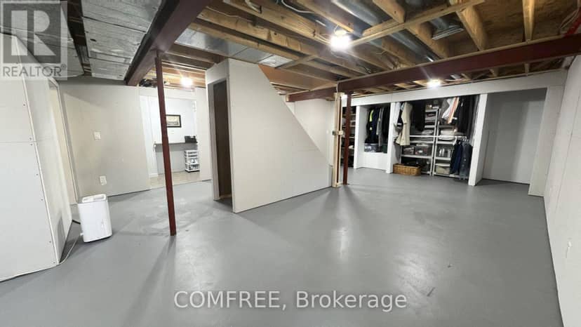 2093 Boake Street — photo 22 of 29