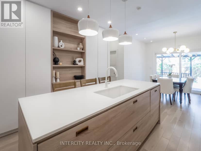 92 Dagmar Avenue, Toronto, photo 4