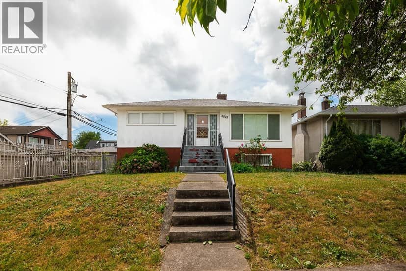 3678 E 25TH AVENUE, Vancouver, photo 2