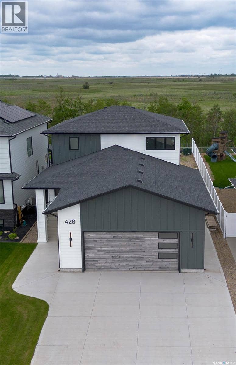 428 Woolf BEND — photo 2 of 40