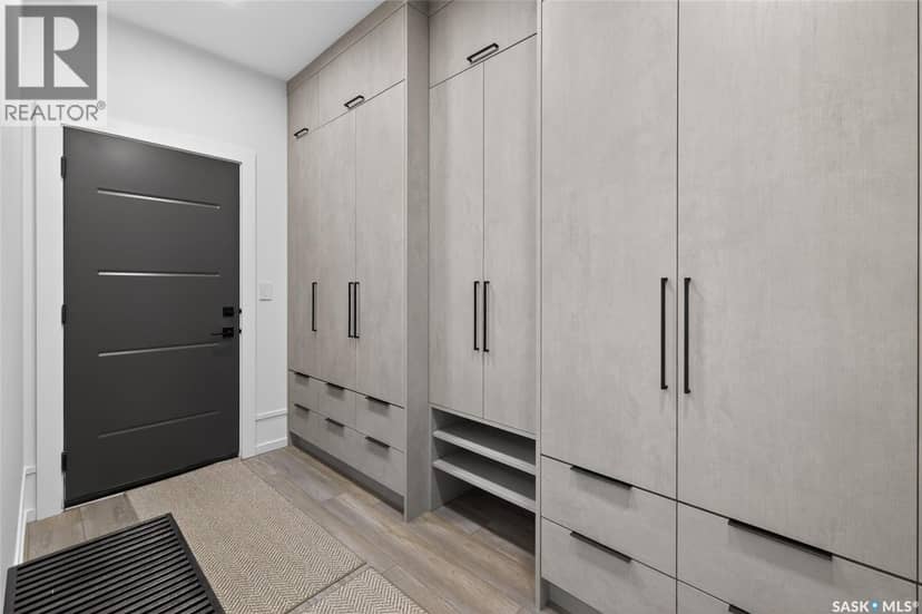 428 Woolf BEND — photo 8 of 40