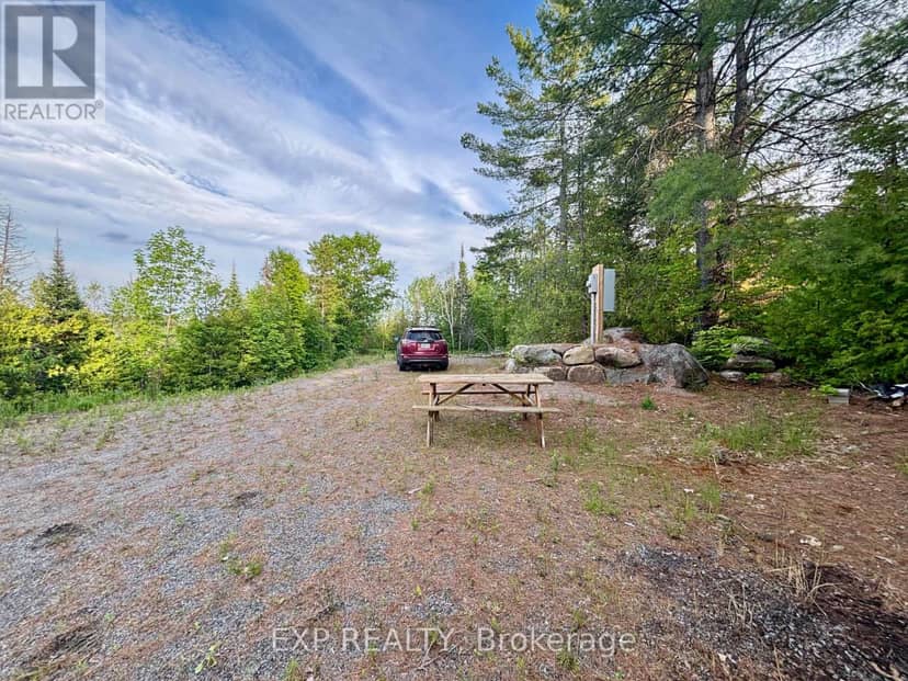 47 Arbor Vitae Road, Madawaska Valley, photo 2