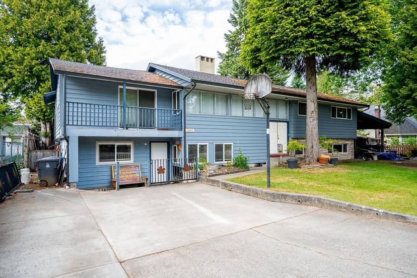 15661 92 AVENUE, Surrey, photo 2