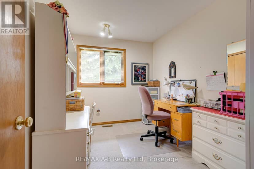 137 Mitchell Court — photo 19 of 40