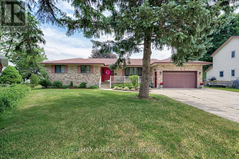 137 Mitchell Court — photo 2 of 40