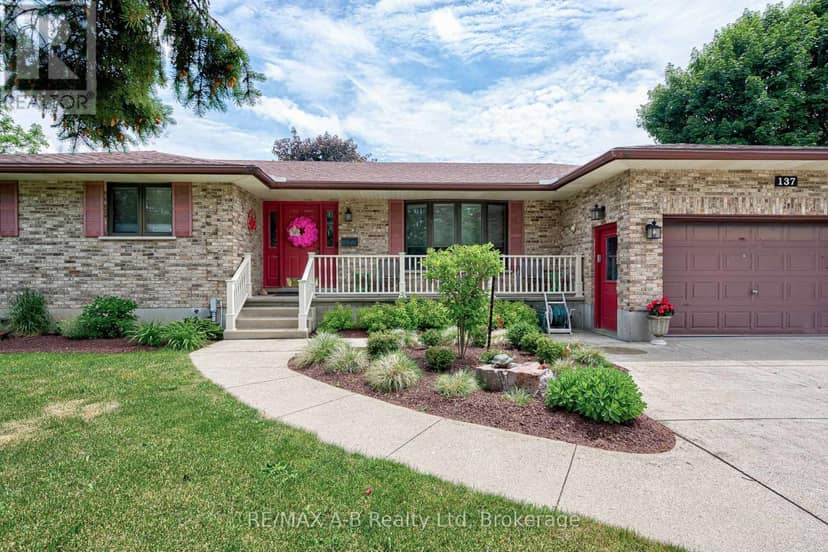 137 Mitchell Court — photo 4 of 40