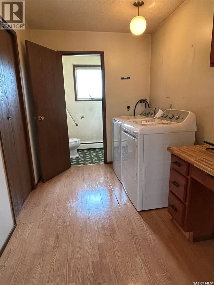 98 Main STREET — photo 18 of 40