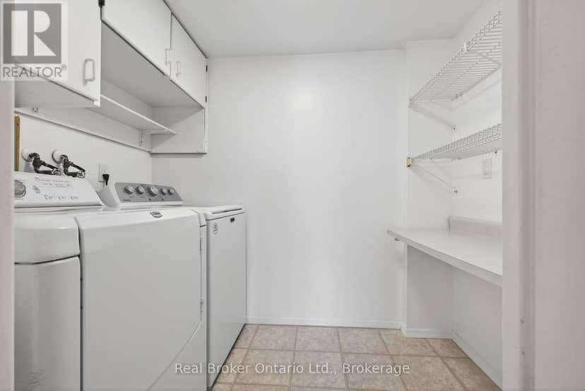 811 - 23 Woodlawn Road E — photo 32 of 40
